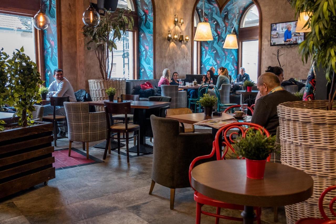 Hotel Grand Hedonist Pančevo المظهر الخارجي الصورة