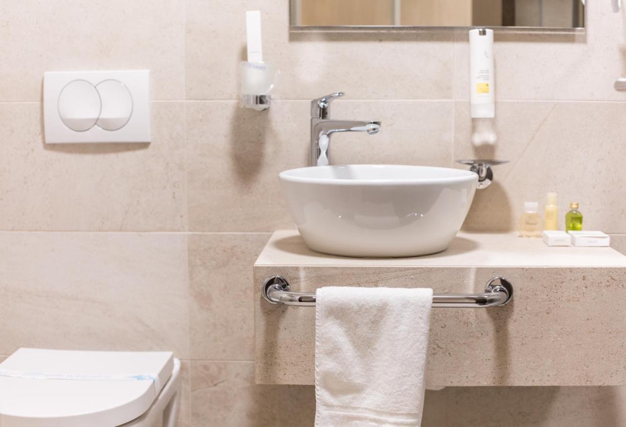 Hotel Grand Hedonist Pančevo المظهر الخارجي الصورة